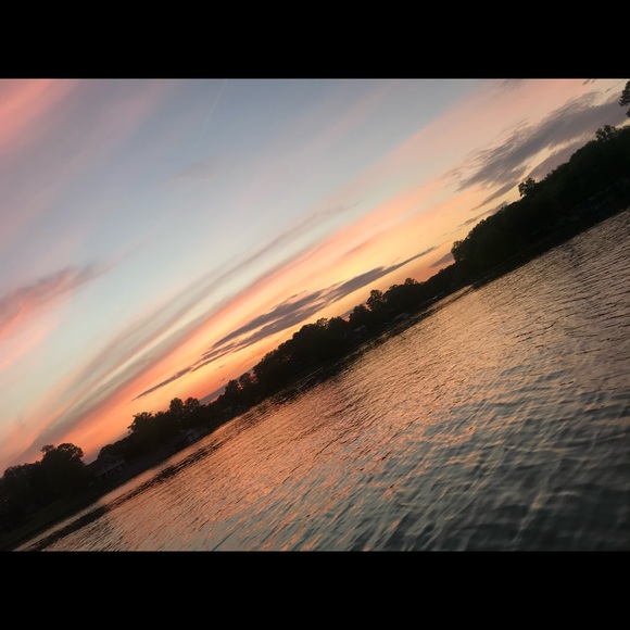 Meet your Posher, Cloie - Picture 1 of 1